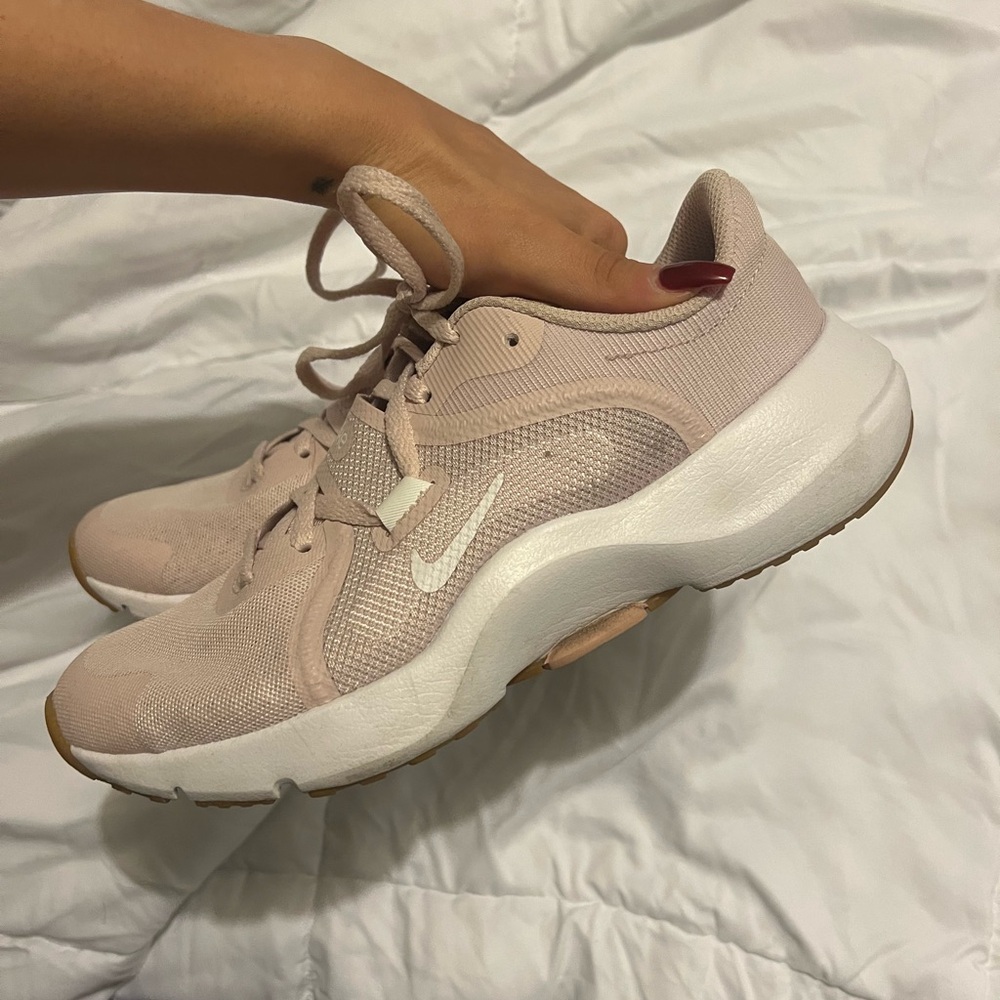 Pink Nikes - Picture 5 of 5